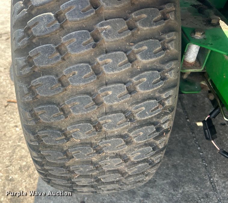 image for item NB9435 2012 John Deere  Z425 ZTR lawn mower