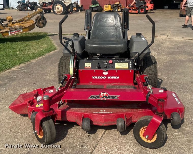 image for item NB9436 Yazoo/Kees ZT Max ZTR lawn mower