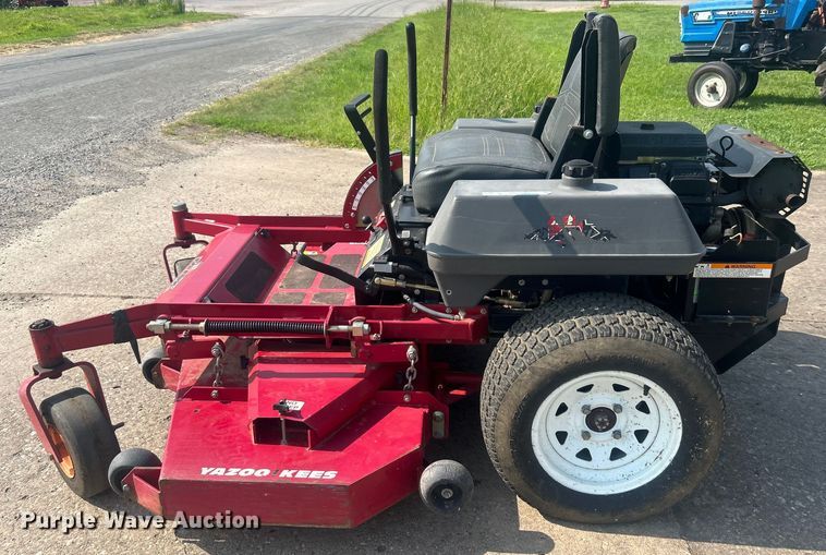 image for item NB9436 Yazoo/Kees ZT Max ZTR lawn mower