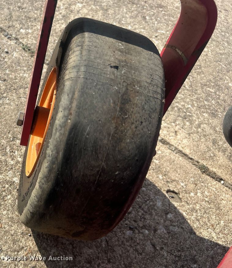 image for item NB9436 Yazoo/Kees ZT Max ZTR lawn mower