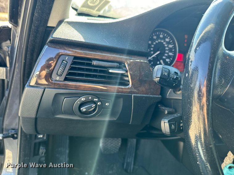 image for item NF9335 2007 BMW   328xi 