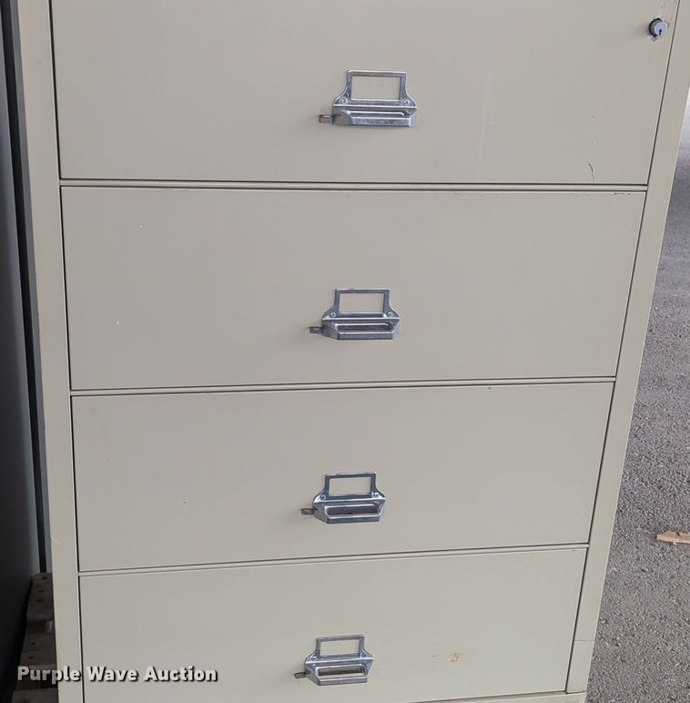 image for item NG9269 (20) file cabinets