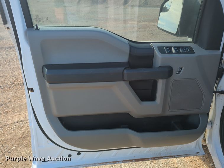 image for item NG9300 2019 Ford F150 SuperCrew pickup truck