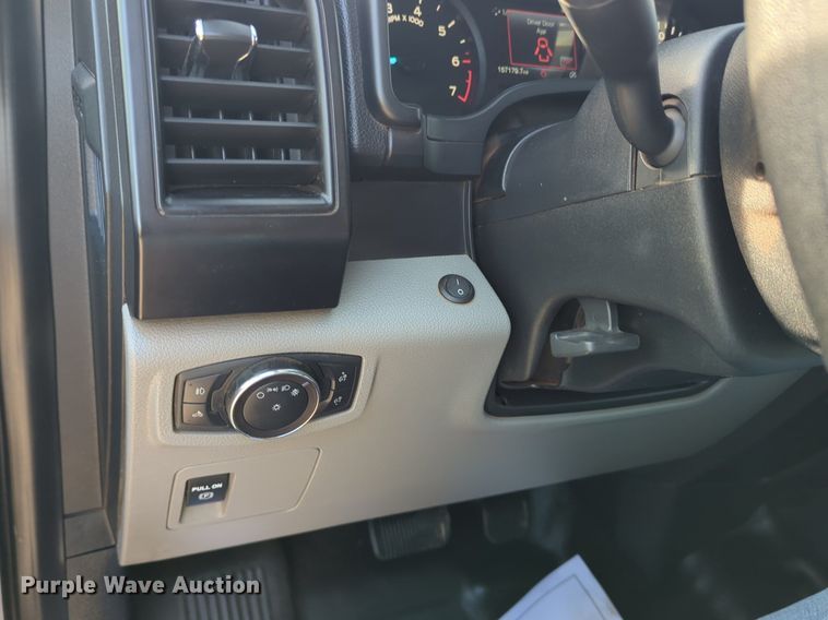 image for item NG9300 2019 Ford F150 SuperCrew pickup truck