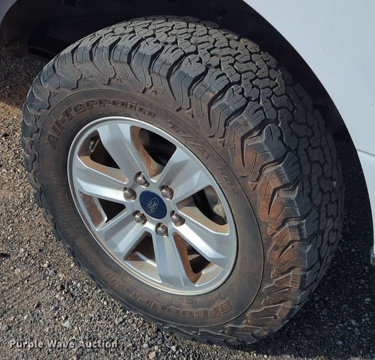 image for item NG9300 2019 Ford F150 SuperCrew pickup truck