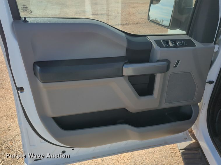 image for item NG9302 2015 Ford F150 SuperCrew pickup truck