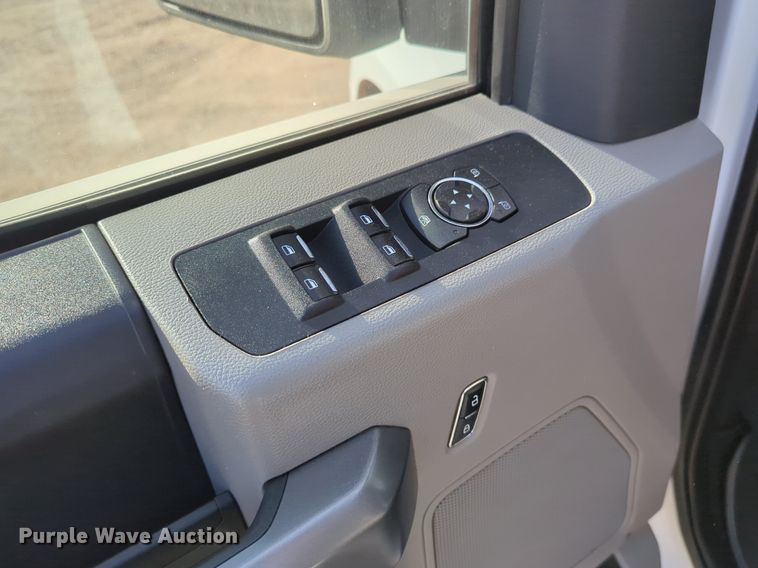 image for item NG9302 2015 Ford F150 SuperCrew pickup truck