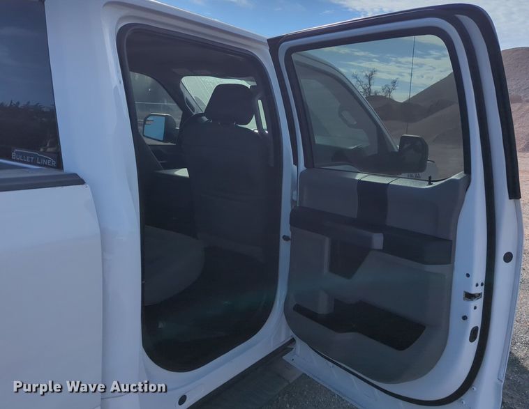 image for item NG9302 2015 Ford F150 SuperCrew pickup truck