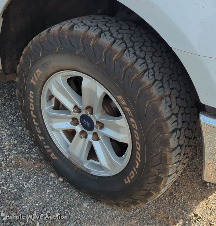 image for item NG9302 2015 Ford F150 SuperCrew pickup truck