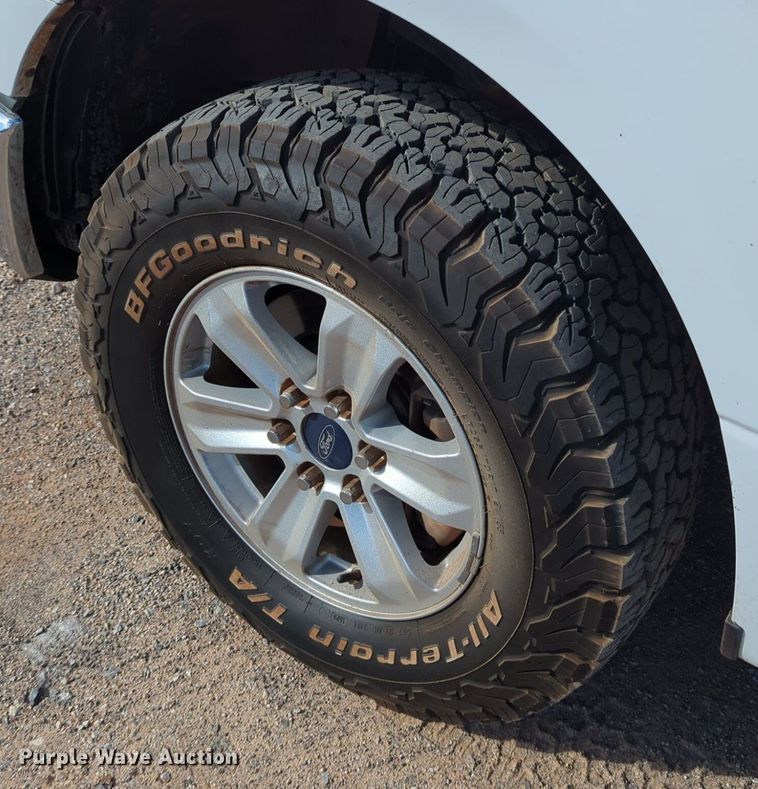 image for item NG9302 2015 Ford F150 SuperCrew pickup truck