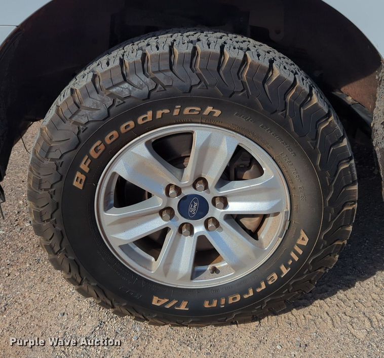 image for item NG9302 2015 Ford F150 SuperCrew pickup truck