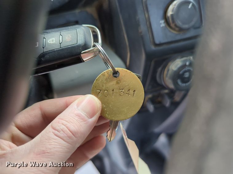 image for item NG9303 2016 Ford F150 SuperCab pickup truck