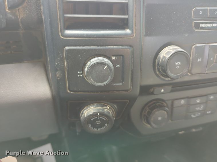 image for item NG9303 2016 Ford F150 SuperCab pickup truck