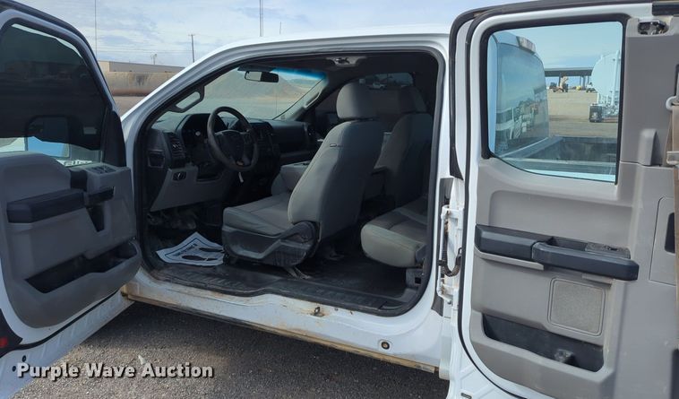 image for item NG9303 2016 Ford F150 SuperCab pickup truck