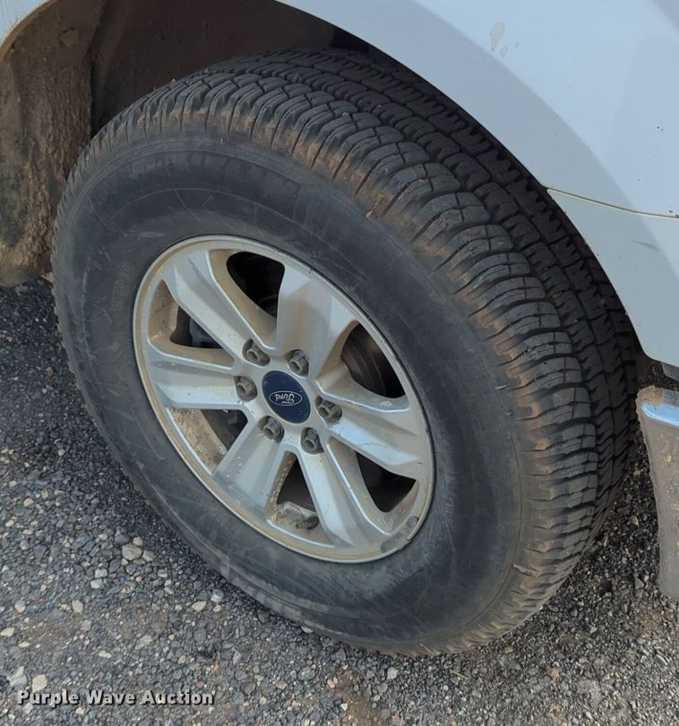 image for item NG9303 2016 Ford F150 SuperCab pickup truck