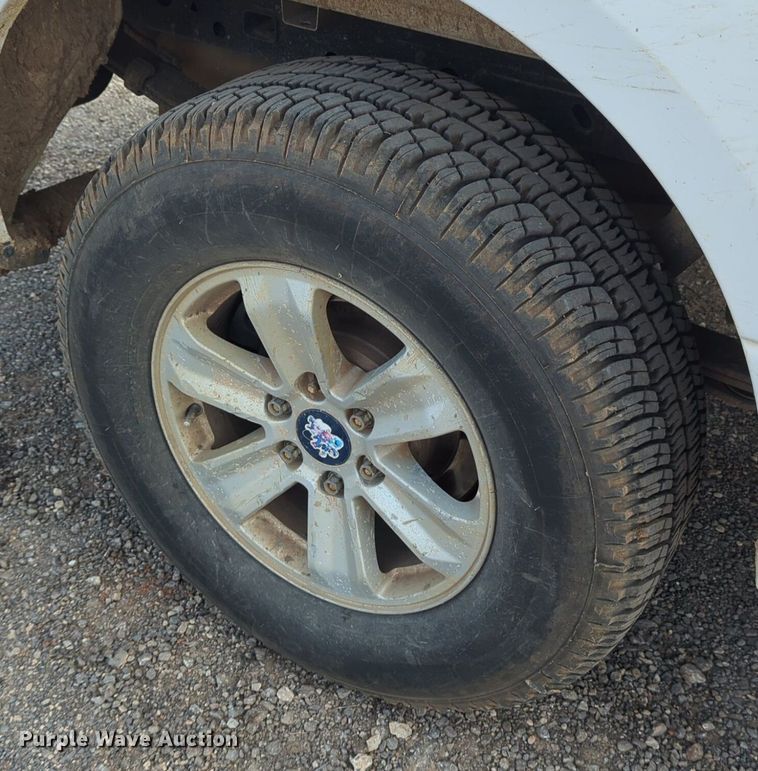 image for item NG9303 2016 Ford F150 SuperCab pickup truck