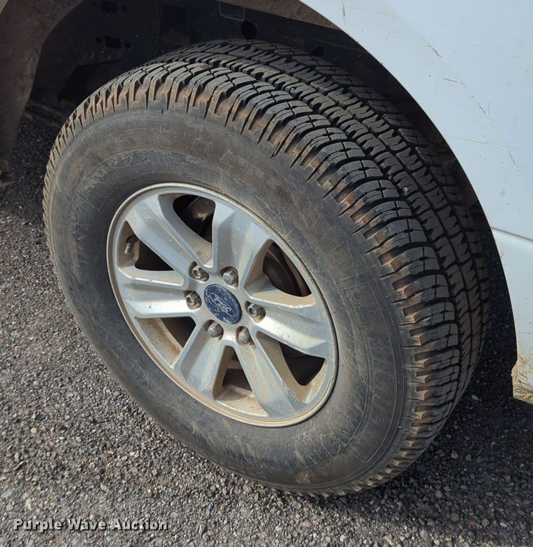 image for item NG9303 2016 Ford F150 SuperCab pickup truck