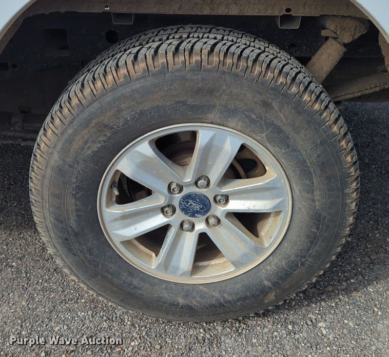 image for item NG9303 2016 Ford F150 SuperCab pickup truck