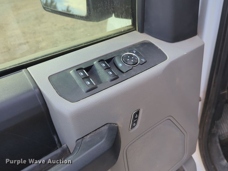 image for item NG9304 2016 Ford F150 SuperCrew pickup truck