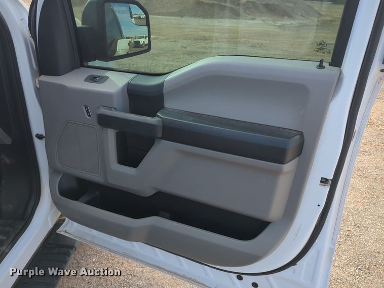 image for item NG9304 2016 Ford F150 SuperCrew pickup truck