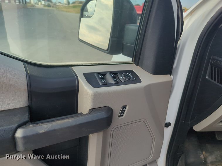 image for item NG9911 2020 Ford F150 SuperCrew pickup truck