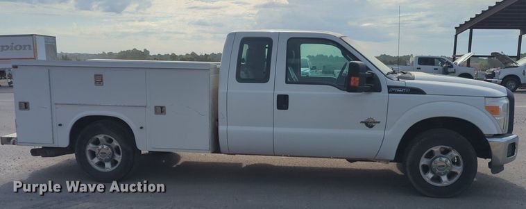 image for item NG9912 2014 Ford  F250 Super Duty  SuperCab utility bed pickup truck