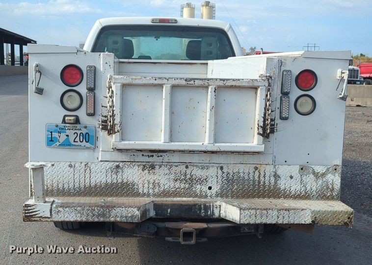 image for item NG9912 2014 Ford  F250 Super Duty  SuperCab utility bed pickup truck