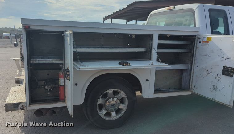 image for item NG9912 2014 Ford  F250 Super Duty  SuperCab utility bed pickup truck