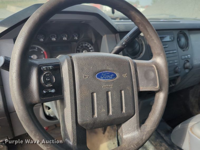 image for item NG9912 2014 Ford  F250 Super Duty  SuperCab utility bed pickup truck