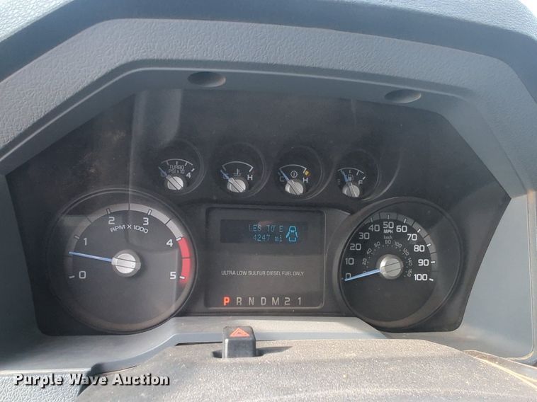 image for item NG9912 2014 Ford  F250 Super Duty  SuperCab utility bed pickup truck