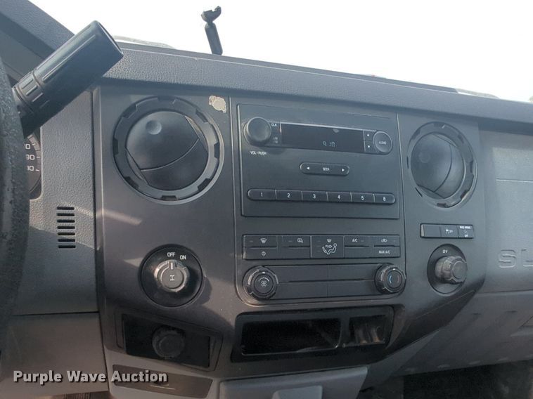 image for item NG9912 2014 Ford  F250 Super Duty  SuperCab utility bed pickup truck