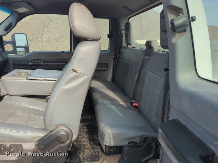 image for item NG9912 2014 Ford  F250 Super Duty  SuperCab utility bed pickup truck