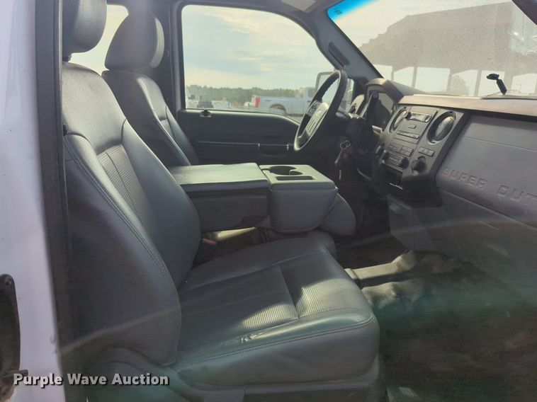 image for item NG9912 2014 Ford  F250 Super Duty  SuperCab utility bed pickup truck