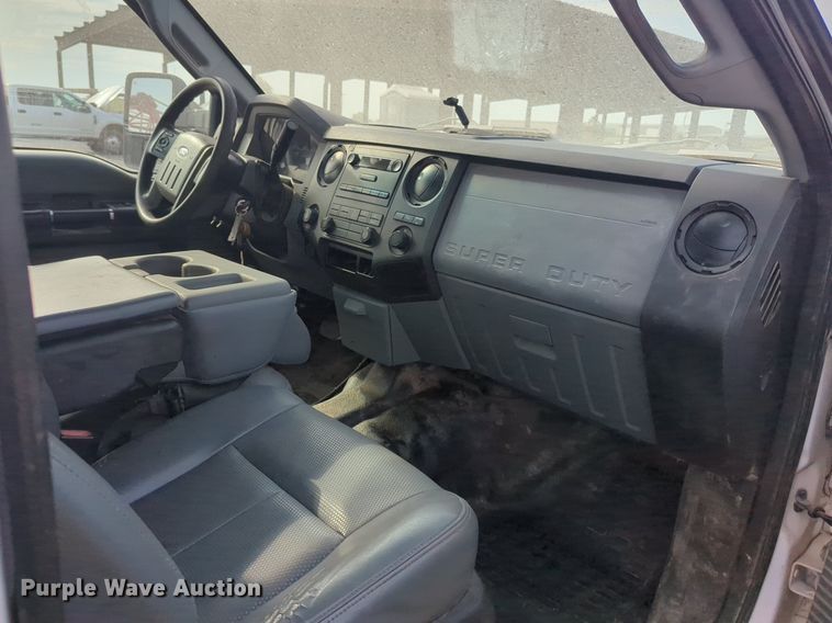 image for item NG9912 2014 Ford  F250 Super Duty  SuperCab utility bed pickup truck