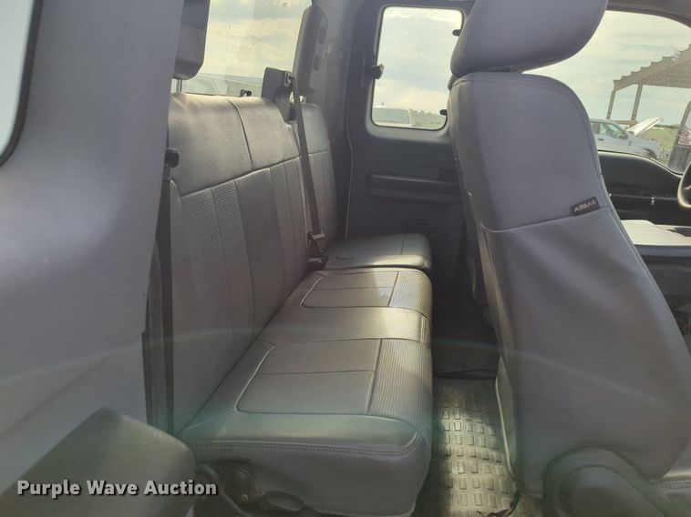 image for item NG9912 2014 Ford  F250 Super Duty  SuperCab utility bed pickup truck