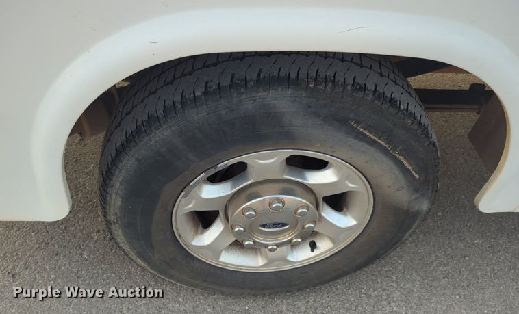 image for item NG9912 2014 Ford  F250 Super Duty  SuperCab utility bed pickup truck