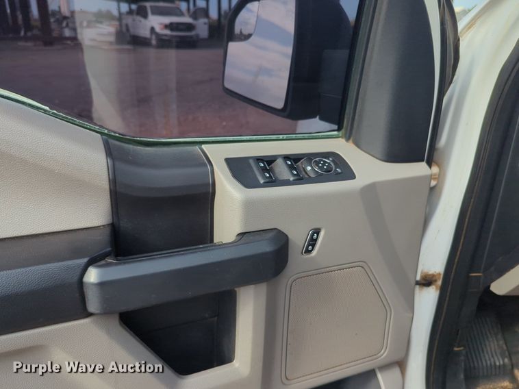 image for item NG9913 2018 Ford  F150 SuperCrew pickup truck