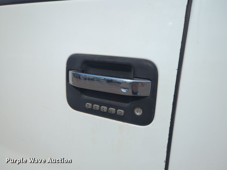 image for item NG9916 2013 Ford F150 SuperCab pickup truck