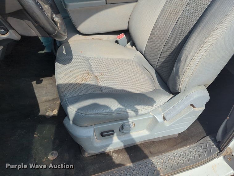 image for item NG9916 2013 Ford F150 SuperCab pickup truck