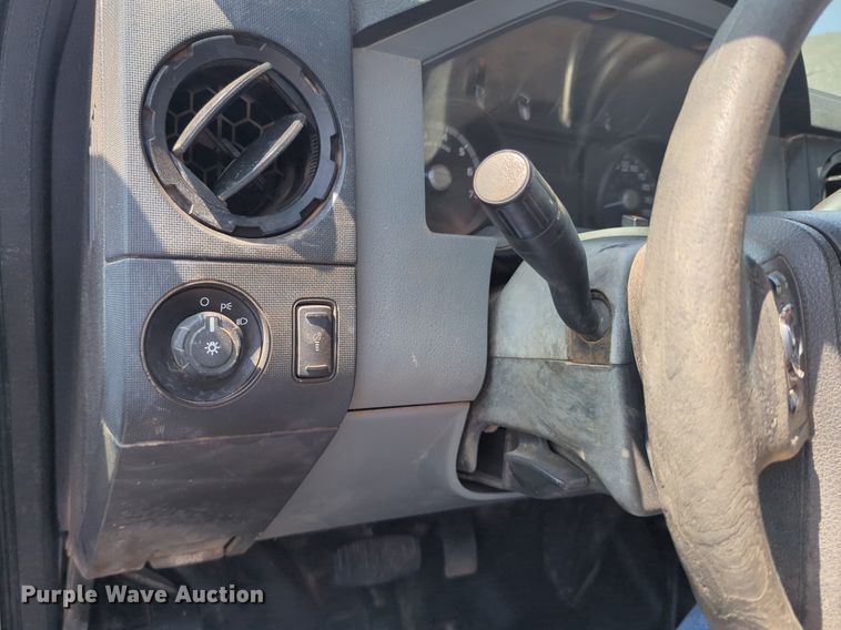 image for item NG9917 2012 Ford  F250 Super Duty Crew Cab pickup truck