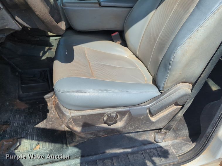 image for item NG9917 2012 Ford  F250 Super Duty Crew Cab pickup truck