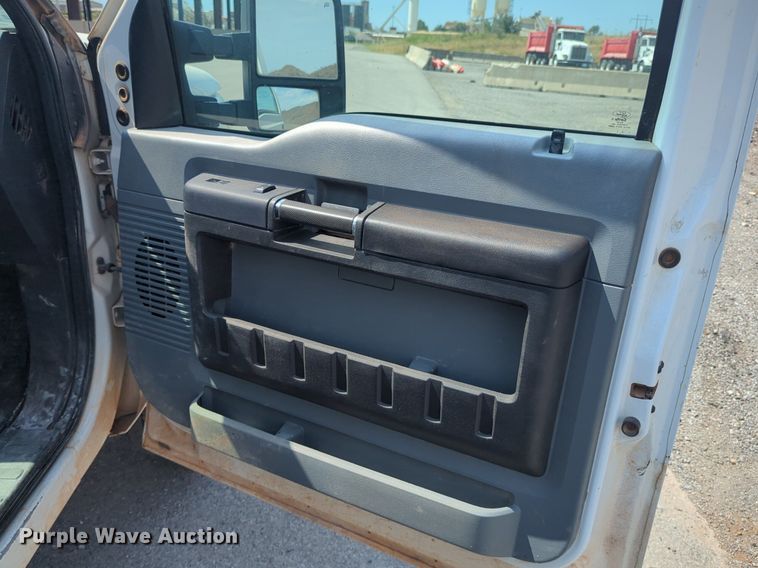 image for item NG9917 2012 Ford  F250 Super Duty Crew Cab pickup truck