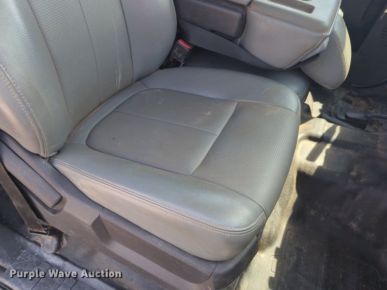 image for item NG9917 2012 Ford  F250 Super Duty Crew Cab pickup truck