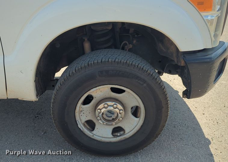 image for item NG9917 2012 Ford  F250 Super Duty Crew Cab pickup truck