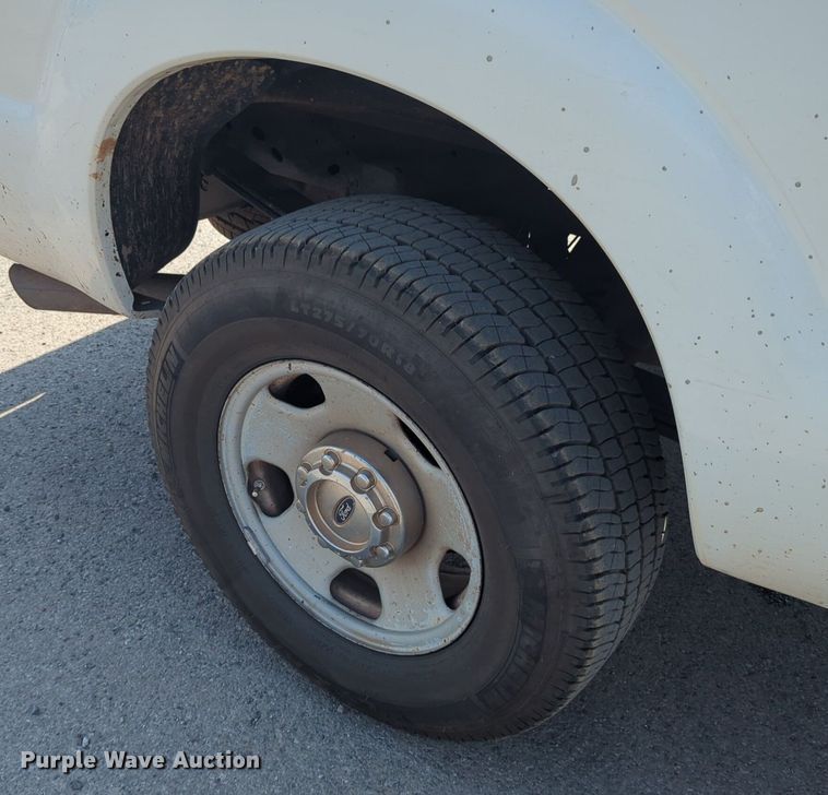 image for item NG9917 2012 Ford  F250 Super Duty Crew Cab pickup truck