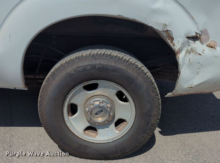 image for item NG9917 2012 Ford  F250 Super Duty Crew Cab pickup truck