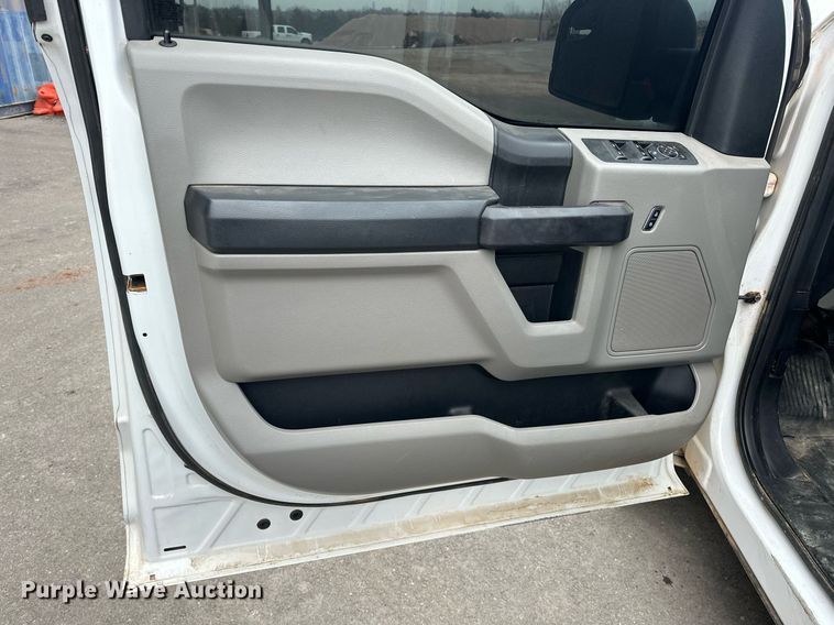 image for item NG9918 2017 Ford  F150 SuperCrew pickup truck