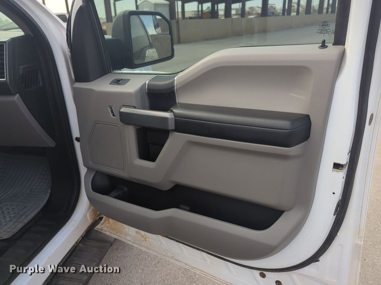 image for item NG9920 2016 Ford F150 SuperCrew pickup truck