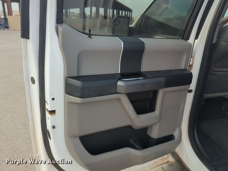 image for item NG9920 2016 Ford F150 SuperCrew pickup truck