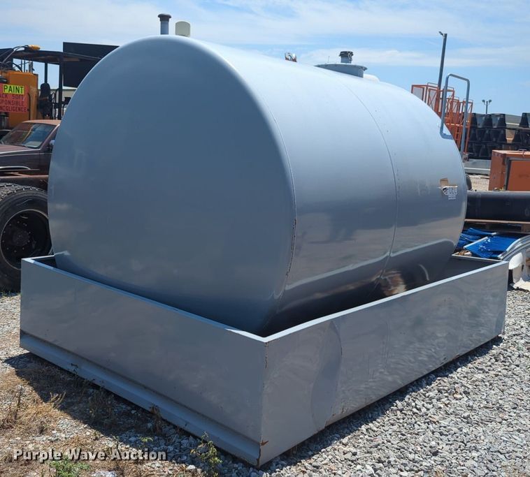 image for item NG9980 2020 4-Fuel 4F2300 diesel tank